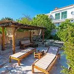 Holiday Home Loviste
