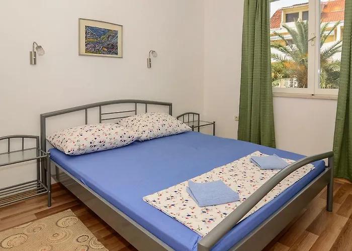 Holiday Home Loviste Lovište