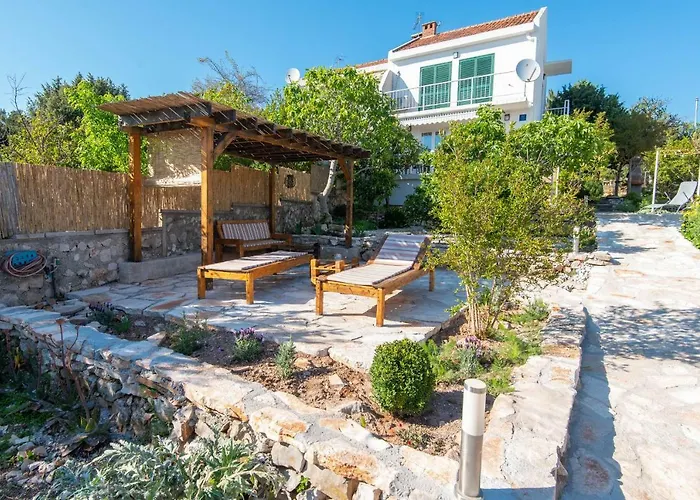 Holiday Home Loviste 別荘 Lovište