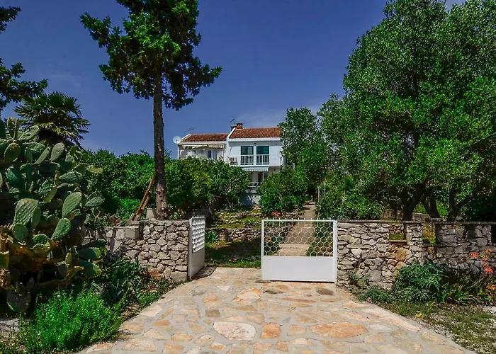 Holiday Home Loviste