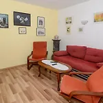 Holiday Home Lovište *