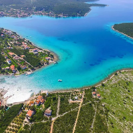 Dom wakacyjny Holiday Home Loviste