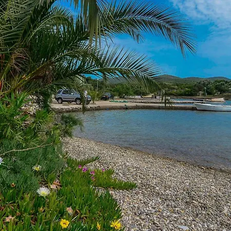 Nyaraló Holiday Home Loviste